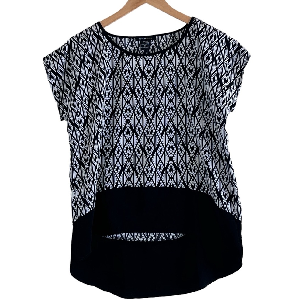 Robert Louis | High low hem short sleeve loose fit patterned blouse size…